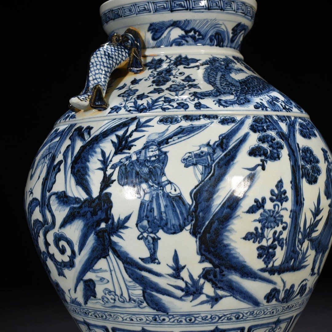 Yuan Dynasty blue and white fish ear jar with story of three visits to thatched cottage