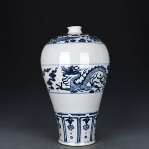 Yuan Dynasty blue and white Yunlong plum vase antique antique porcelain vase