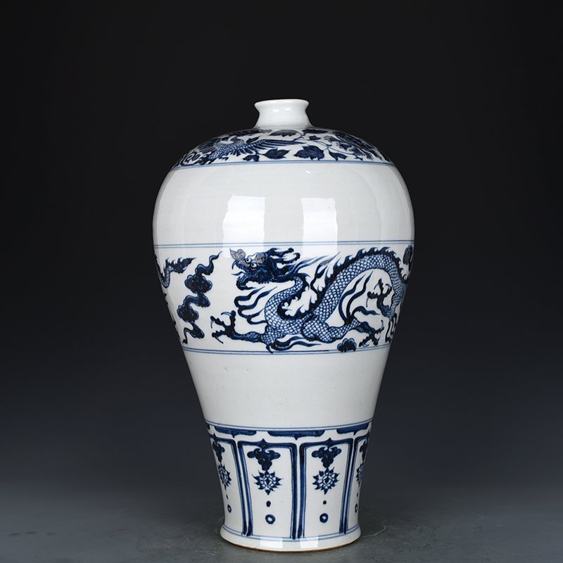 Yuan Dynasty blue and white Yunlong plum vase antique antique porcelain vase