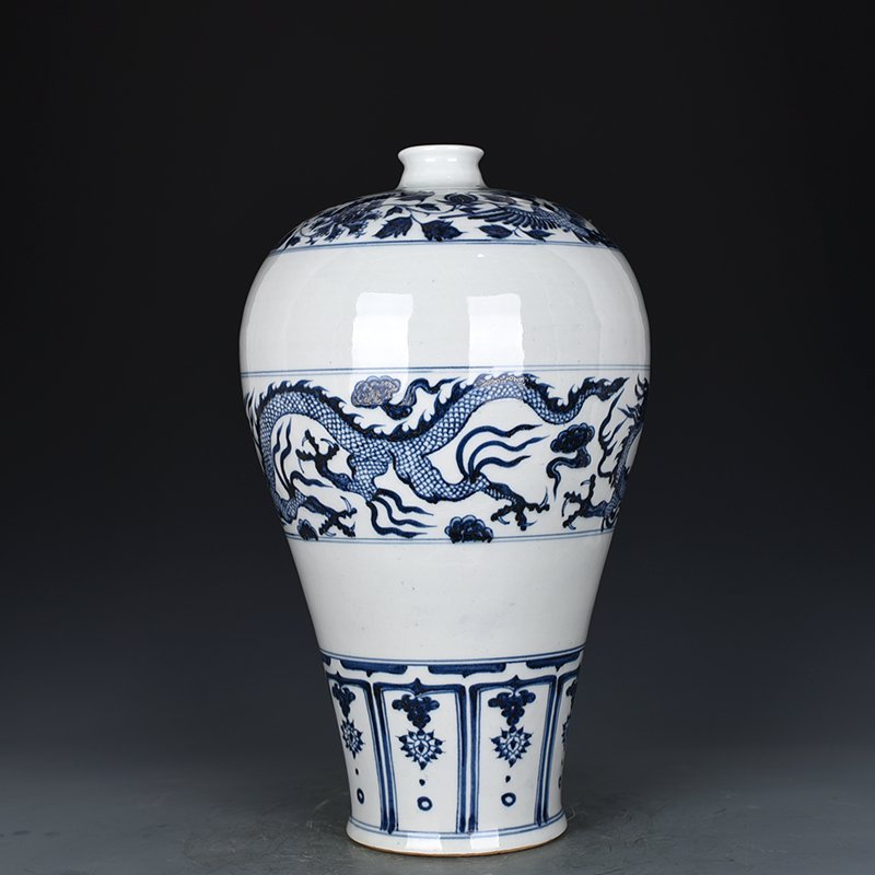 Yuan Dynasty blue and white Yunlong plum vase antique antique porcelain vase
