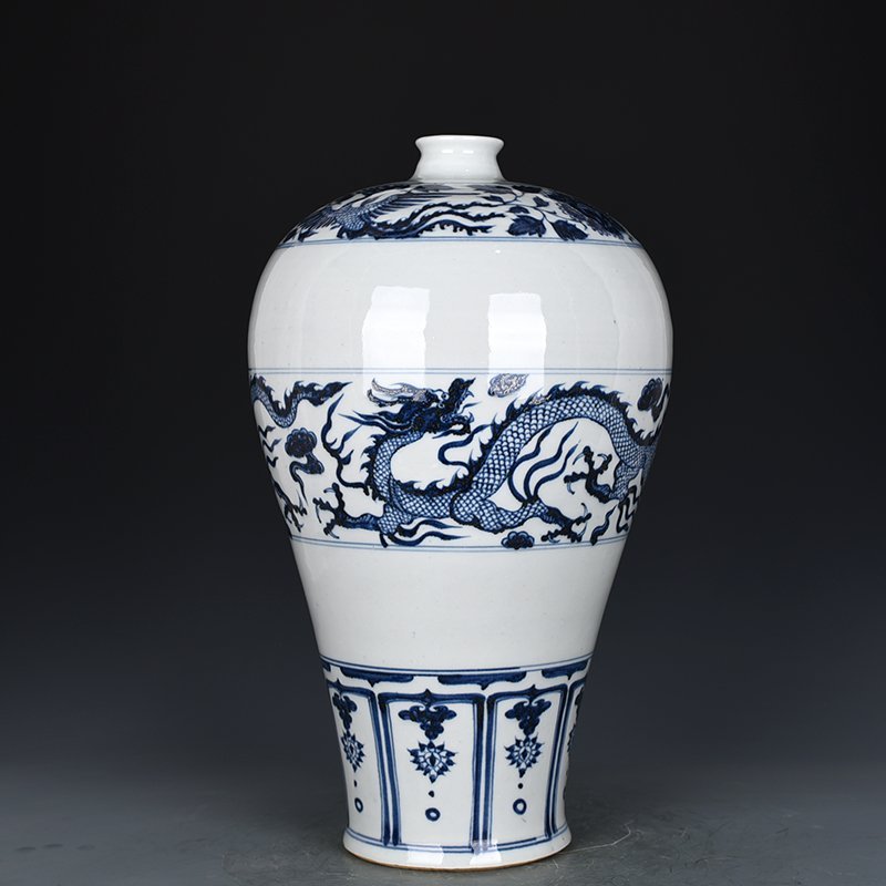 Yuan Dynasty blue and white Yunlong plum vase antique antique porcelain vase
