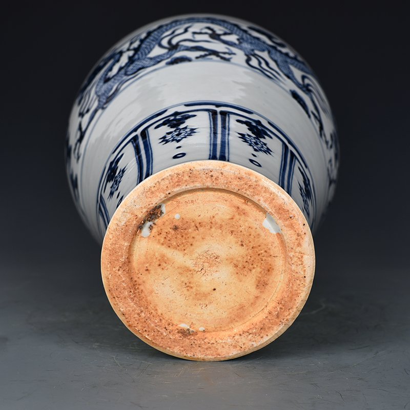 Yuan Dynasty blue and white Yunlong plum vase antique antique porcelain vase
