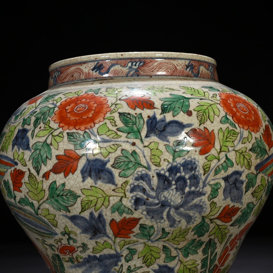 Yuan Dynasty blue and white colorful peacock and peony pattern jar