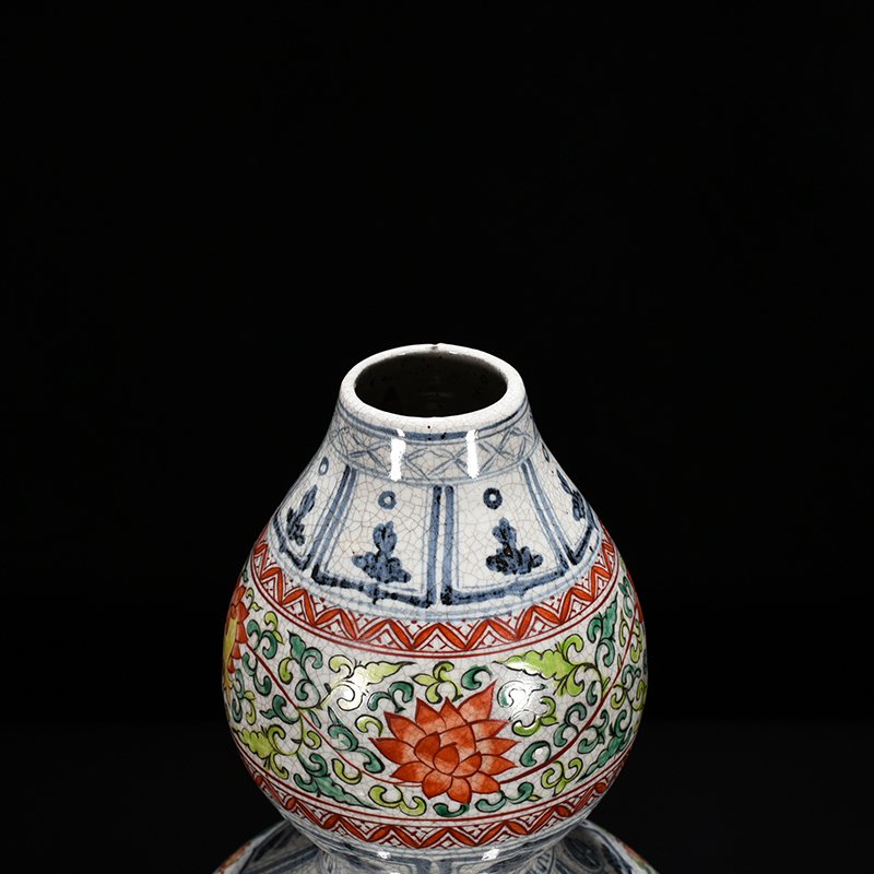 Yuan Dynasty blue and white multicolored peony pattern gourd vase