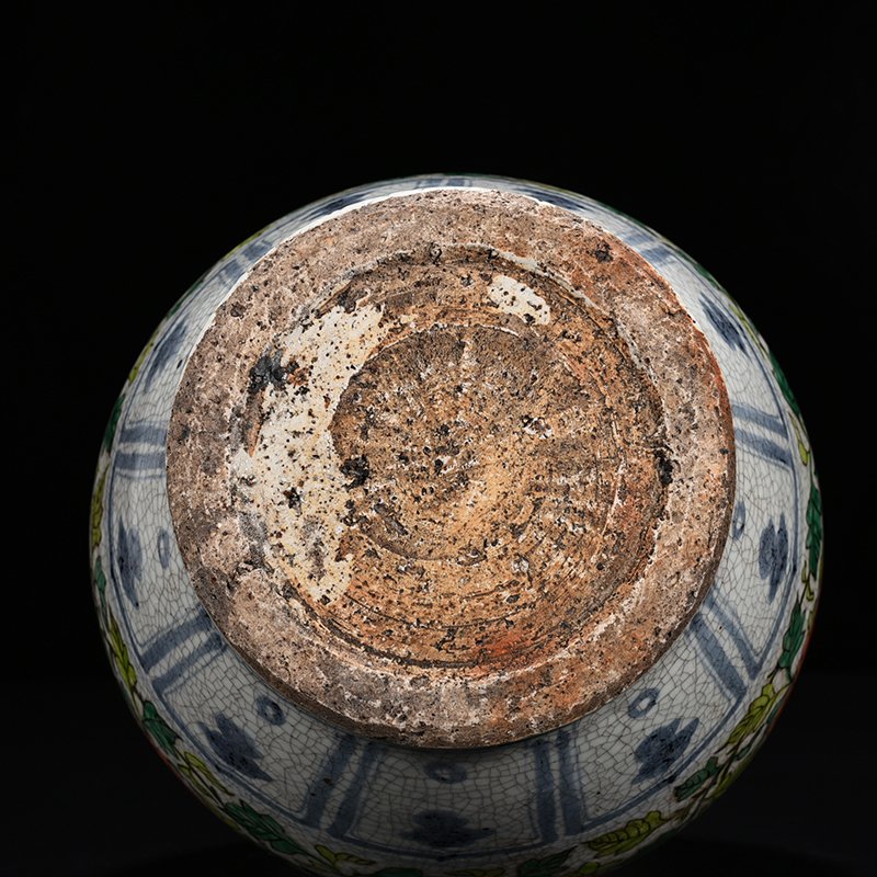 Yuan Dynasty blue and white multicolored peony pattern gourd vase