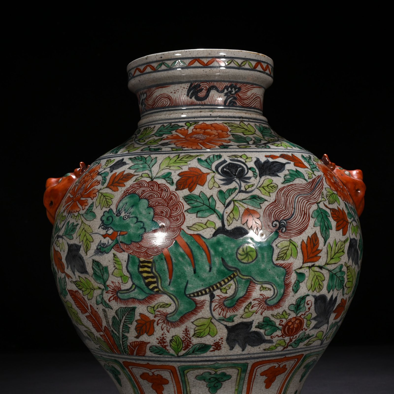 Yuan Dynasty blue and white multicolored animal ear jar with entwined branches and lion pattern