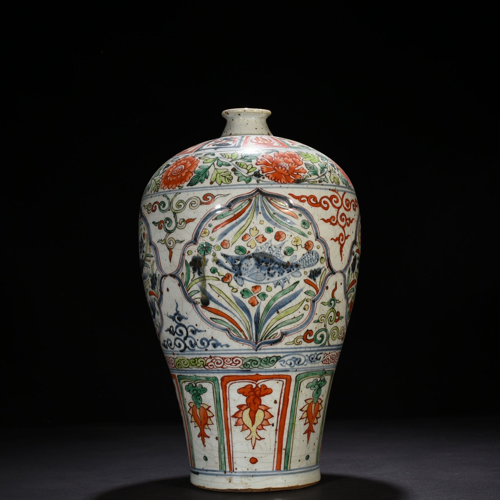 Yuan Dynasty blue and white multicolored lotus pond plum vase with mandarin duck pattern
