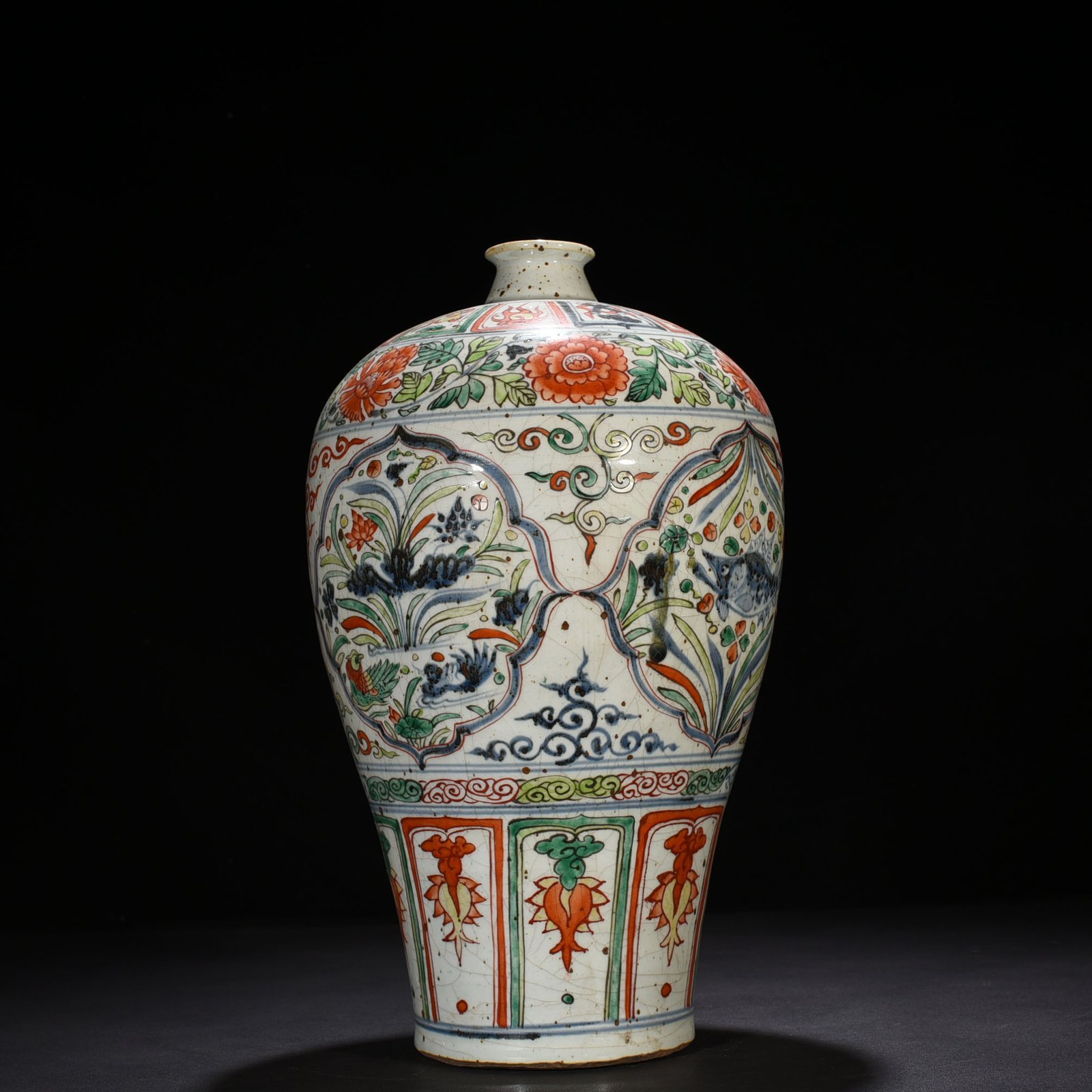 Yuan Dynasty blue and white multicolored lotus pond plum vase with mandarin duck pattern
