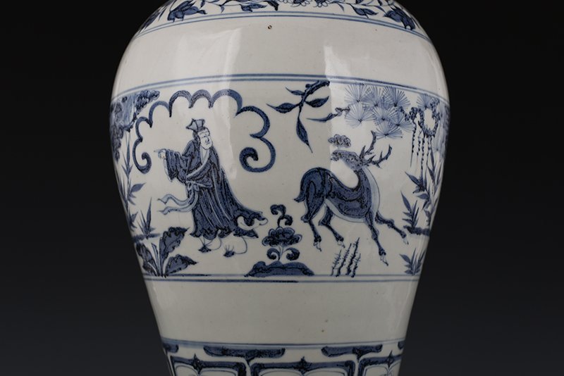 Yuan Dynasty blue and white character story plum vase