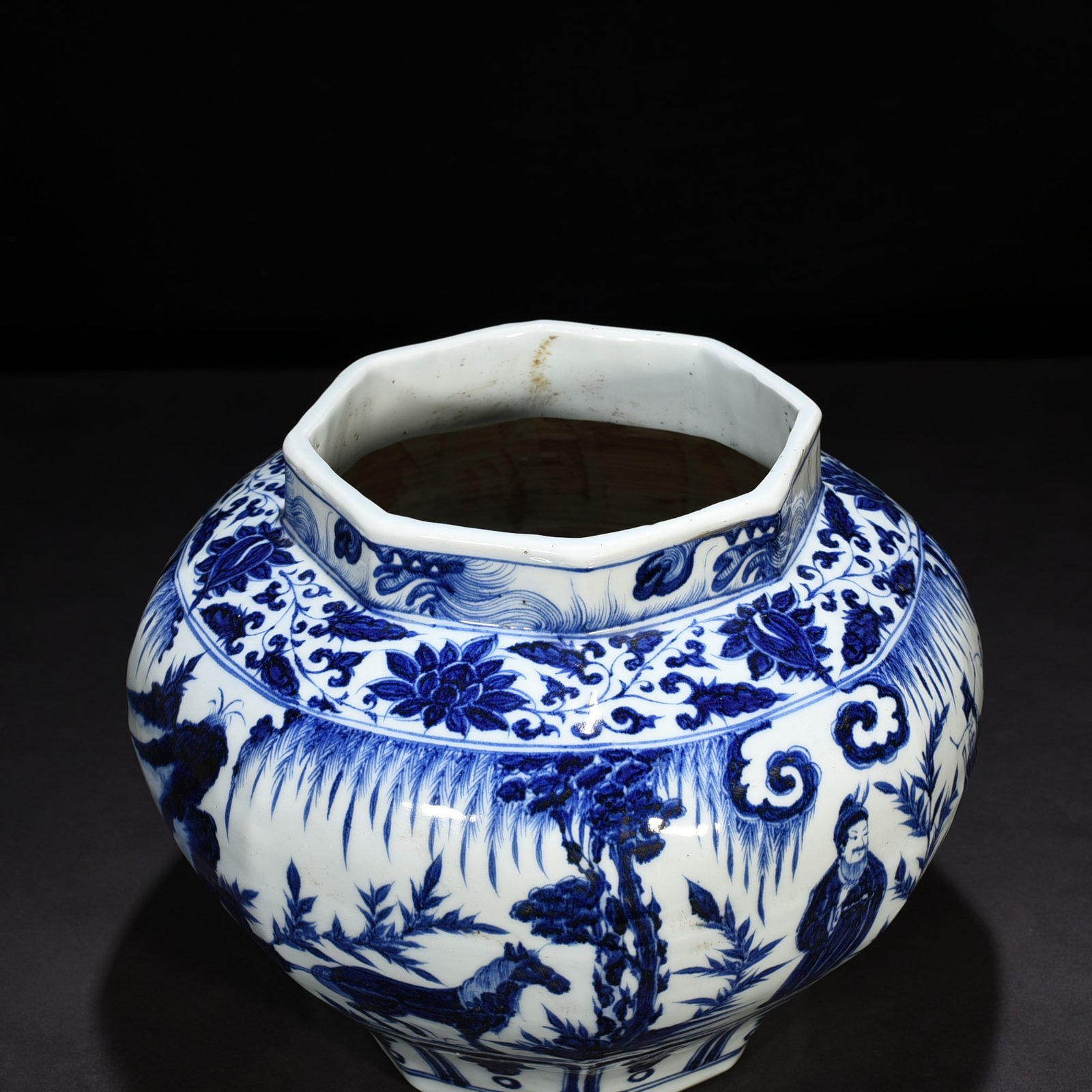 Yuan Dynasty blue and white Zhou Yafu Xiliuying character story pattern Bafang jar