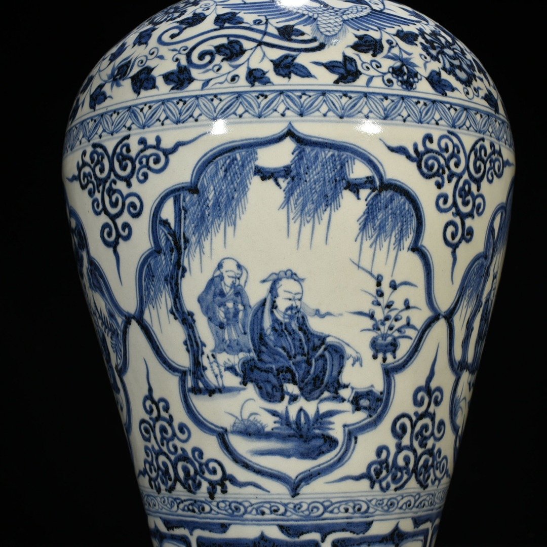 Yuan Dynasty blue and white plum vase with four lovers pattern