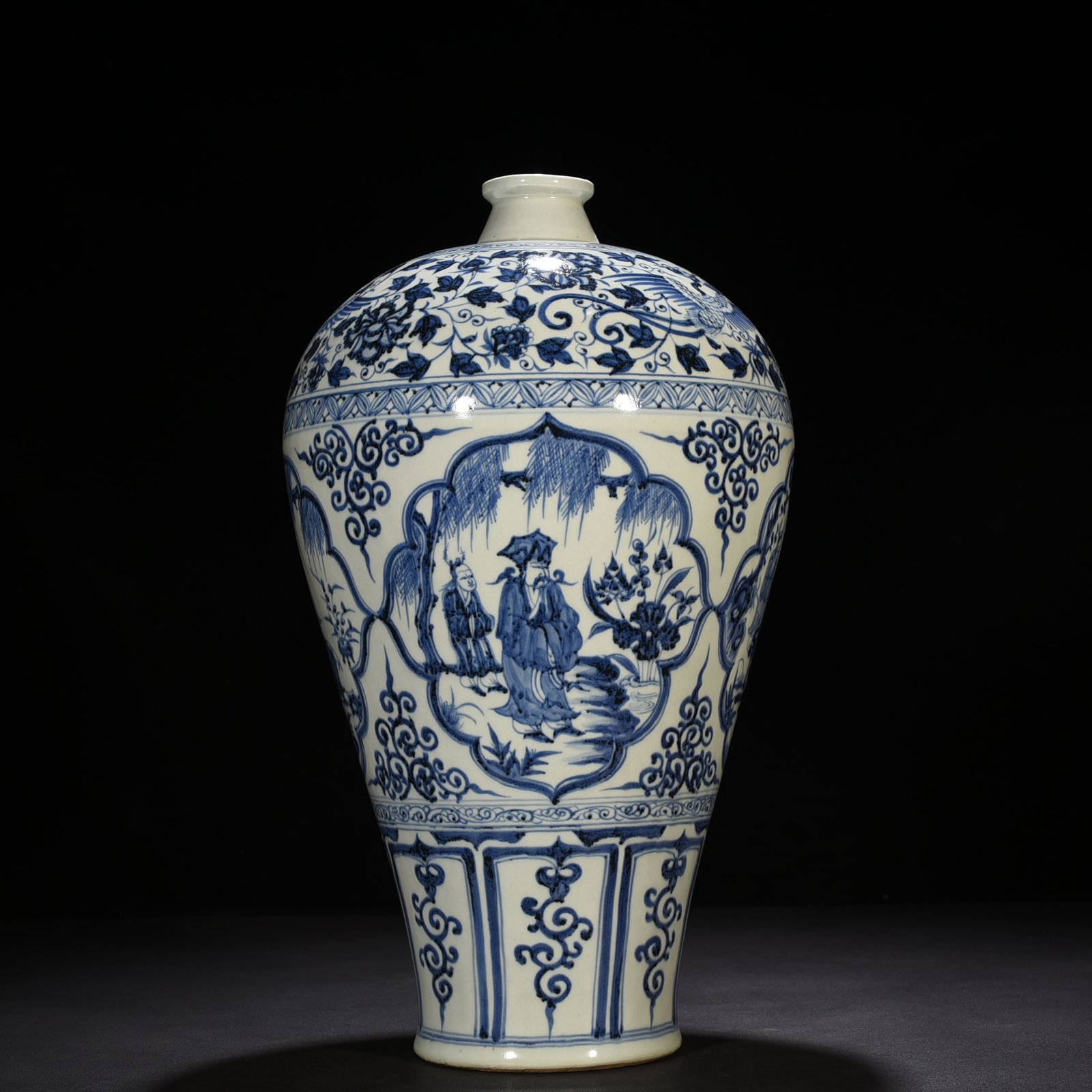 Yuan Dynasty blue and white plum vase with four lovers pattern