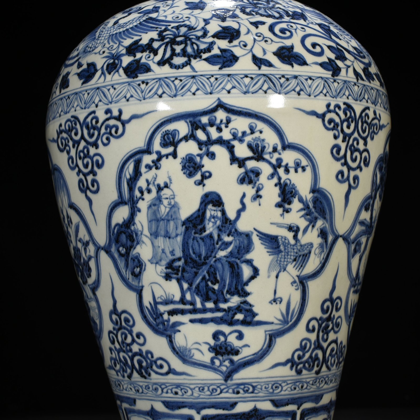Yuan Dynasty blue and white plum vase with four lovers pattern