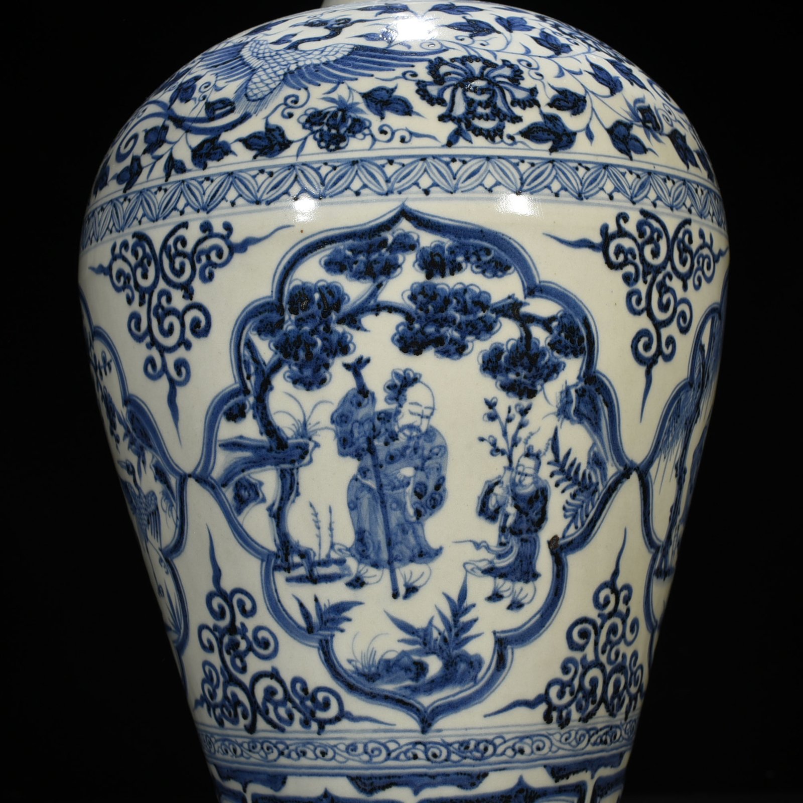 Yuan Dynasty blue and white plum vase with four lovers pattern