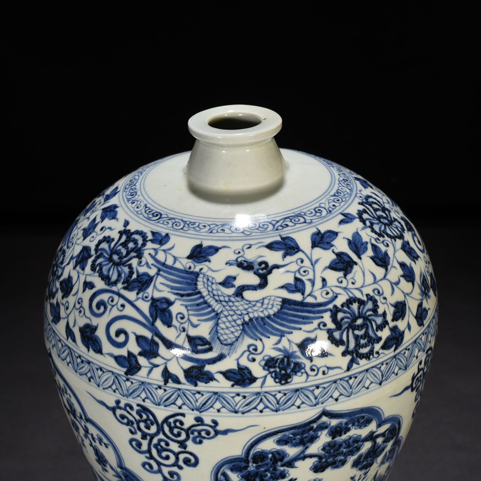 Yuan Dynasty blue and white plum vase with four lovers pattern