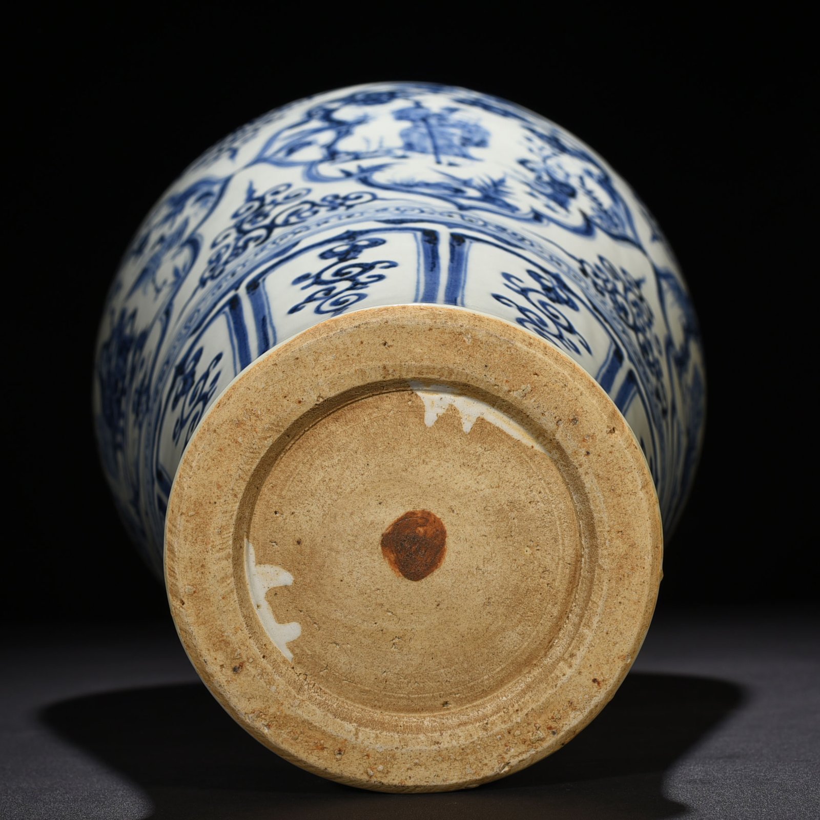 Yuan Dynasty blue and white plum vase with four lovers pattern