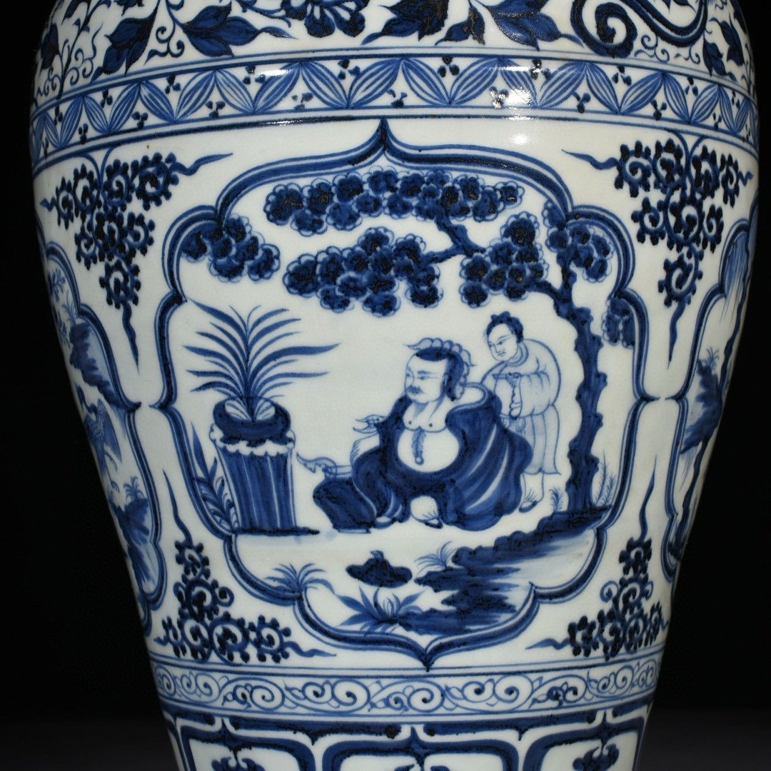 Yuan Dynasty blue and white plum vase with four lovers pattern
