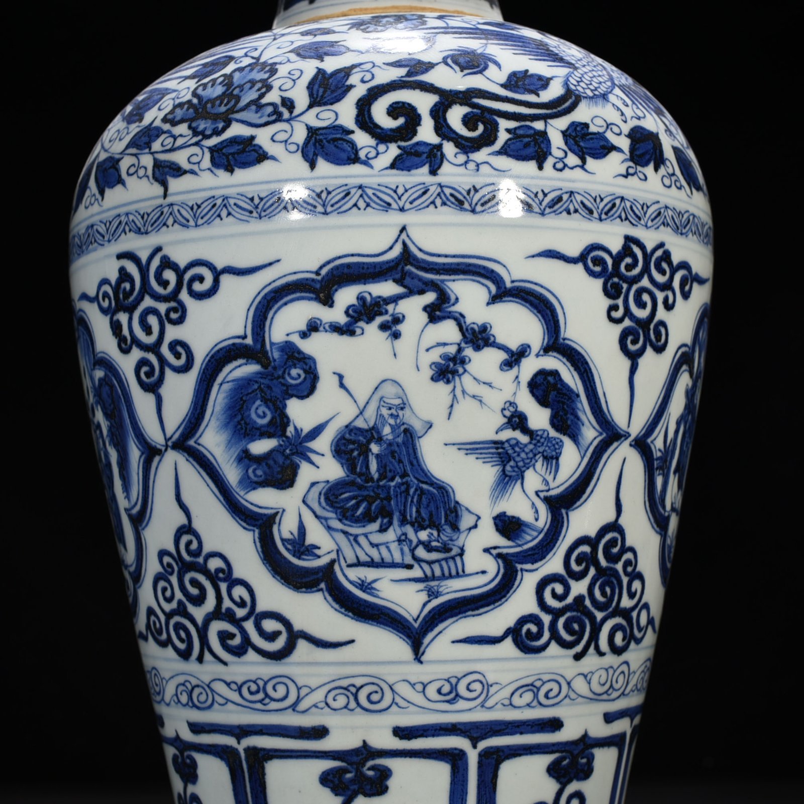 Yuan Dynasty blue and white plum vase with four lovers pattern