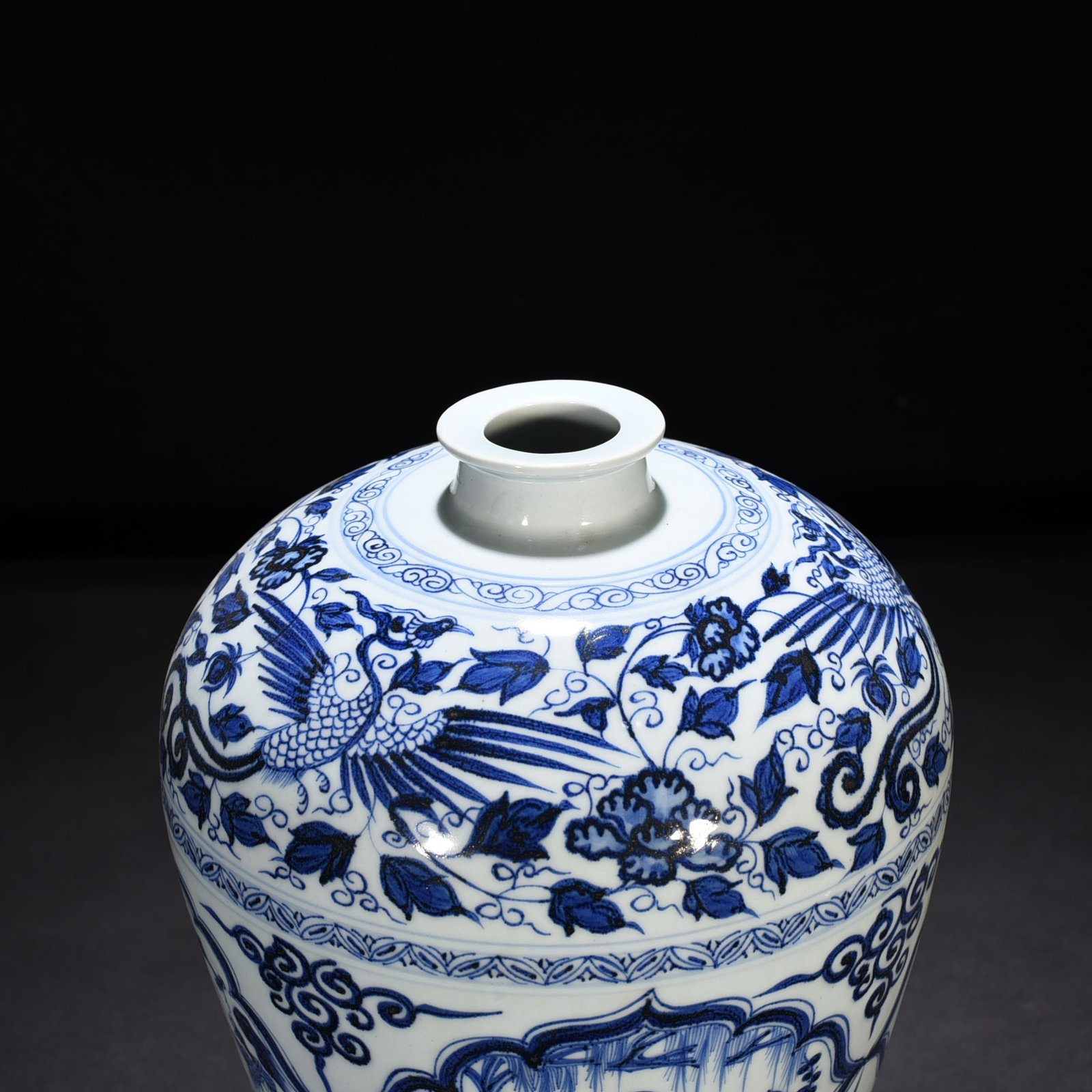 Yuan Dynasty blue and white plum vase with four lovers pattern