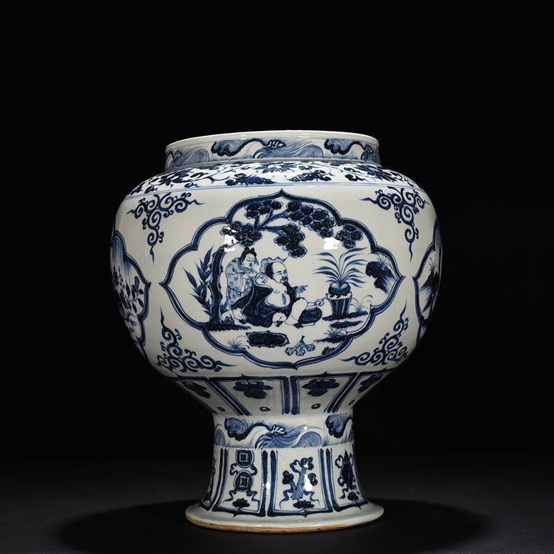 Yuan Dynasty blue and white tall jar with four lovers pattern