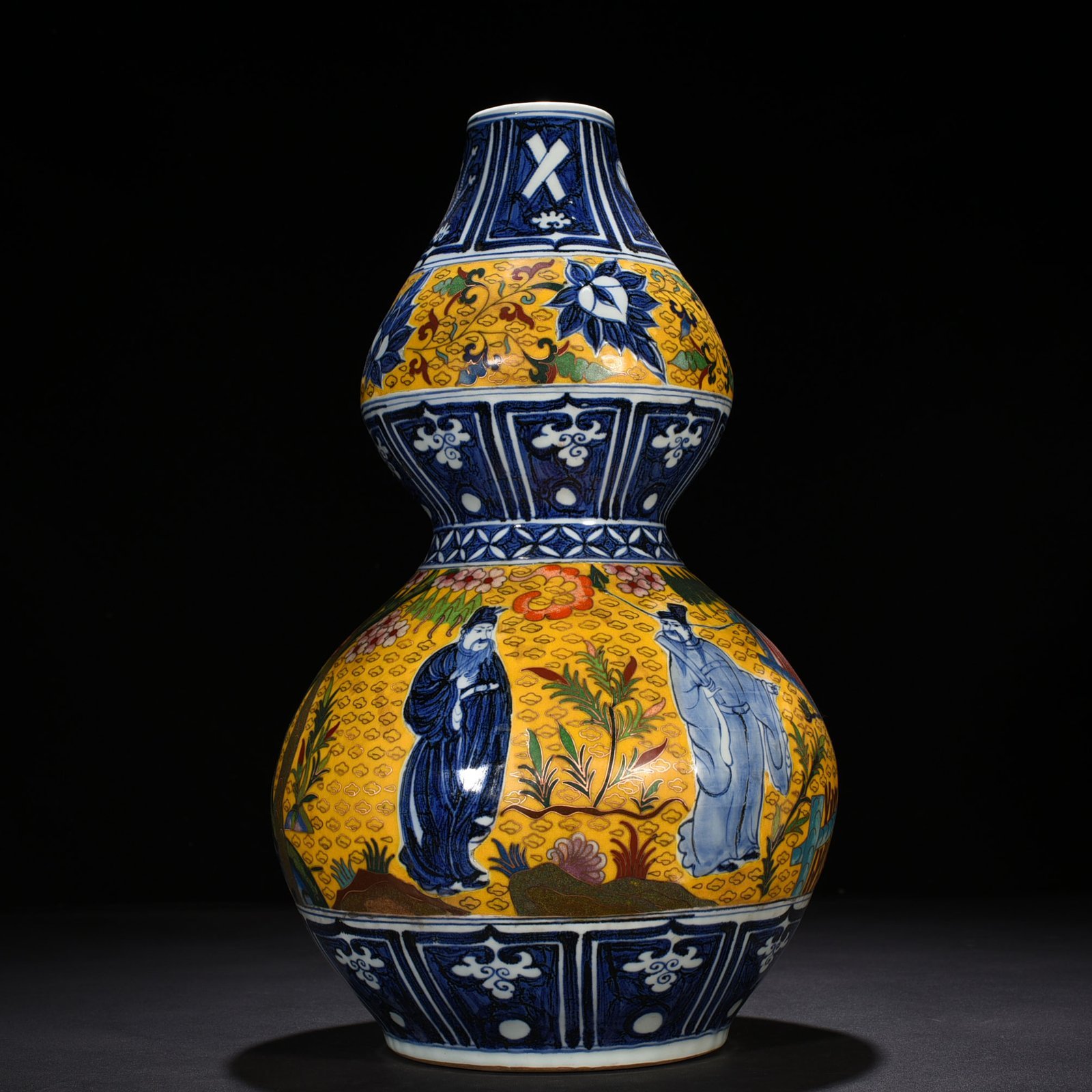 Yuan Dynasty blue and white pinch enamel gourd vase with Zhou Yafu character story pattern