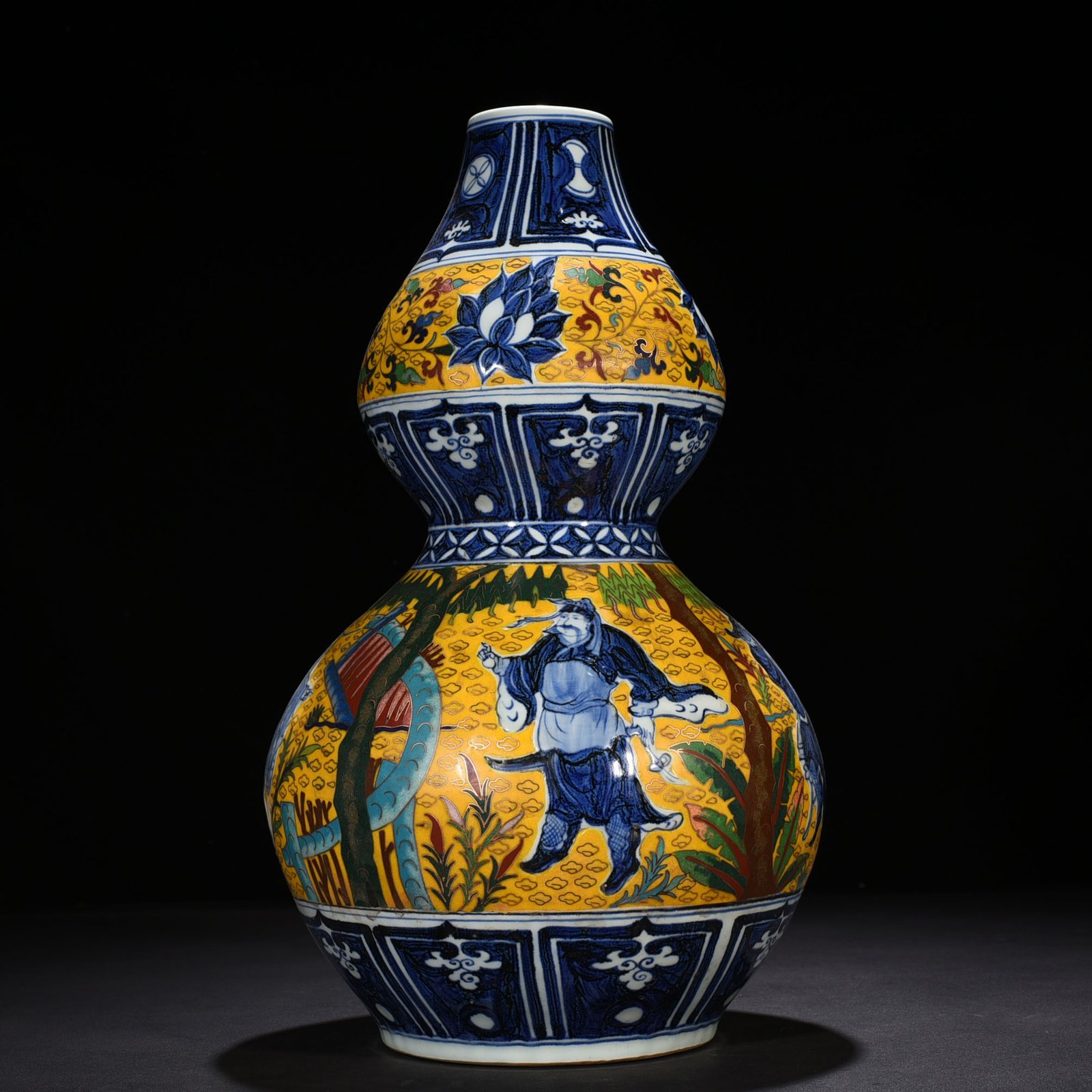 Yuan Dynasty blue and white pinch enamel gourd vase with Zhou Yafu character story pattern