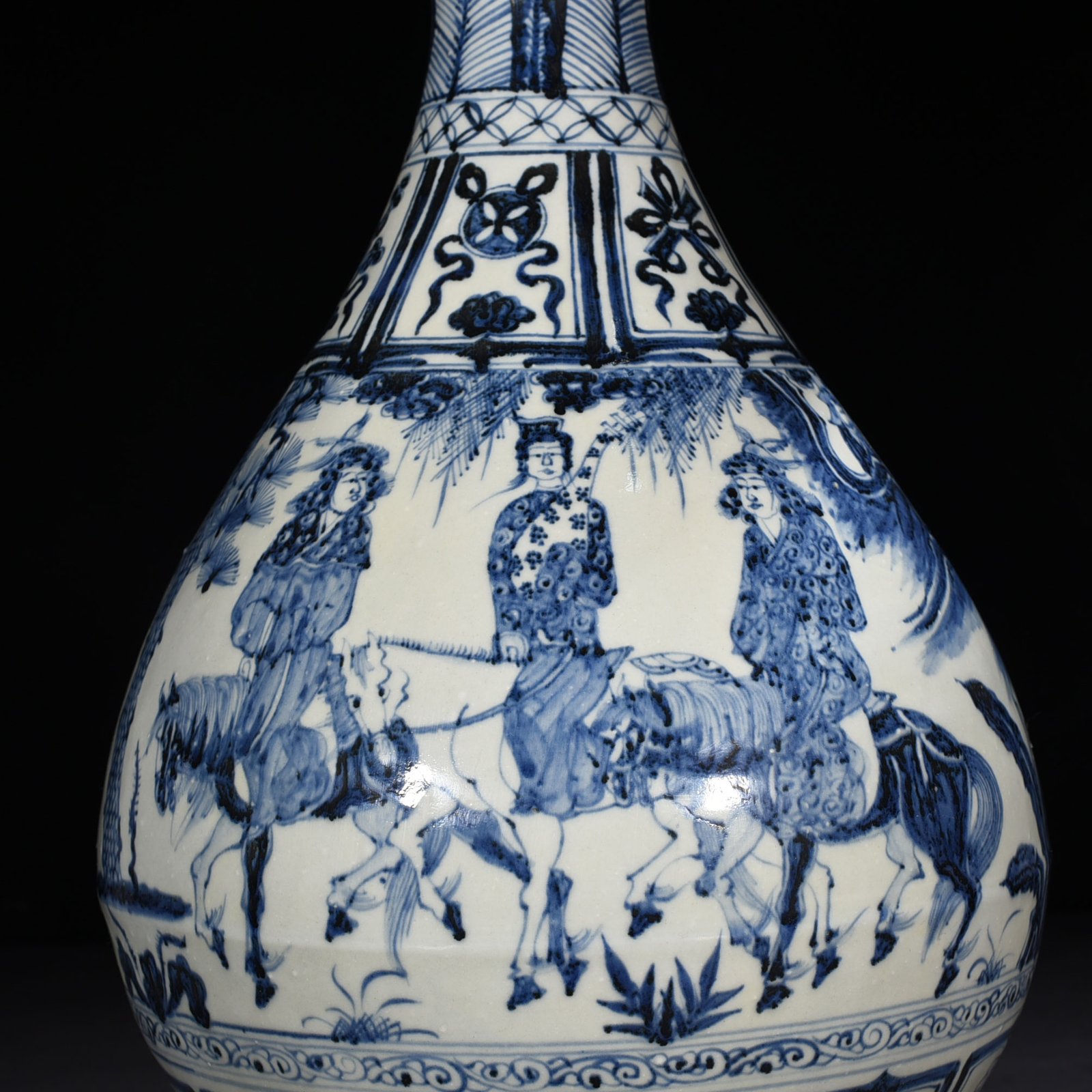 Yuan Dynasty blue and white Zhaojun’s story pattern jade pot spring vase