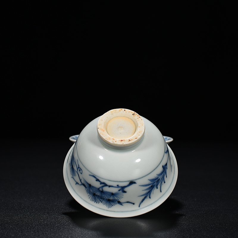 Yuan Dynasty blue and white pine bamboo and plum pattern cup and small bowl