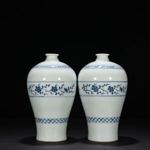 Yuan Dynasty blue and white plum vase with pine bamboo and plum patterns