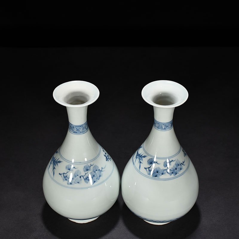 Yuan Dynasty blue and white jade pot and spring vase with pine bamboo and plum patterns