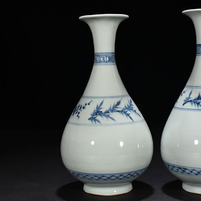 Yuan Dynasty blue and white jade pot and spring vase with pine bamboo and plum patterns