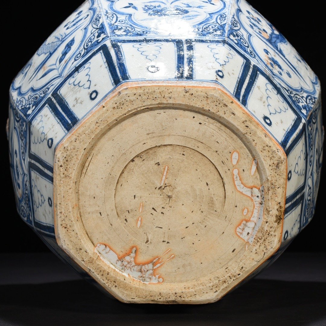 Yuan Dynasty blue and white pine bamboo plum and lotus pond mandarin duck pattern animal ear octagonal jar