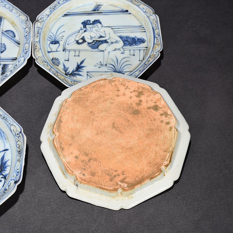 Yuan Dynasty blue and white secret drama character plate two