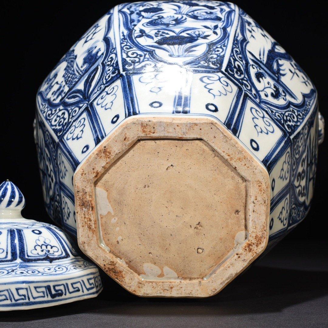 Yuan Dynasty Lotus Pond Mandarin Duck Pine Bamboo and Plum Pattern Octagonal Animal Ear Cover Jar