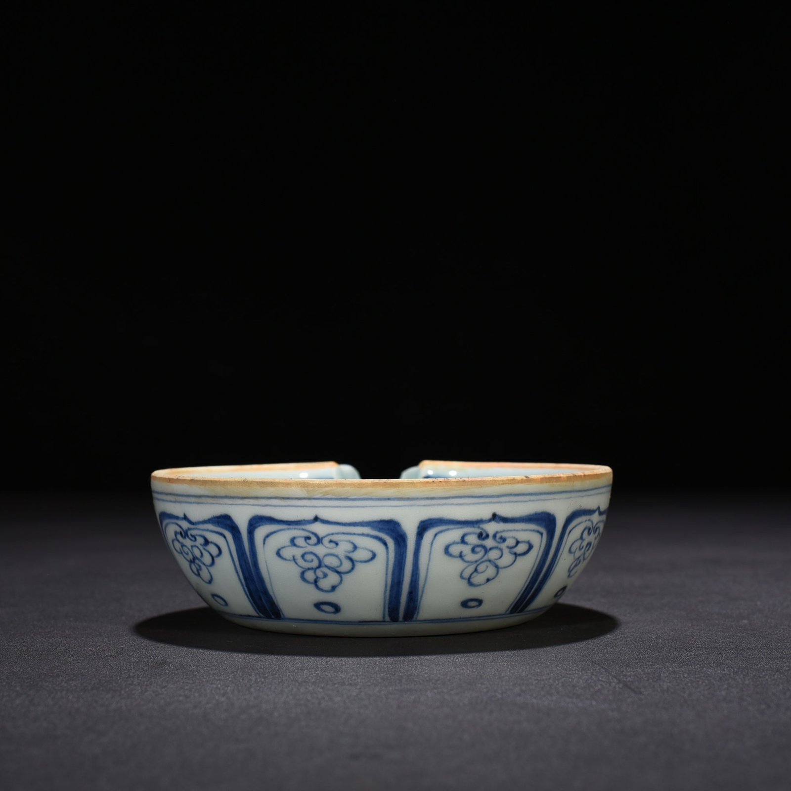 Yuan Dynasty blue and white lotus pond with mandarin duck pattern
