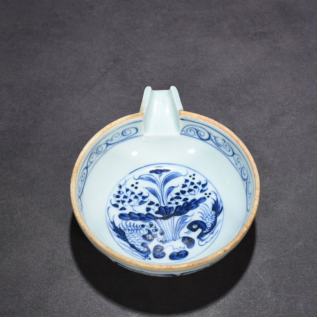 Yuan Dynasty blue and white lotus pond with mandarin duck pattern