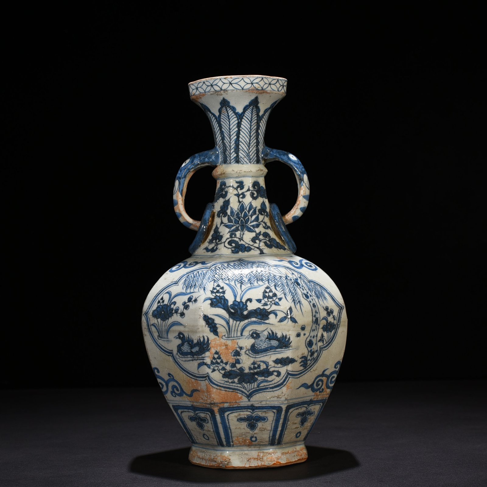 Yuan Dnasty blue and white lotus pond double-eared octagonal vase with mandarin duck pattern