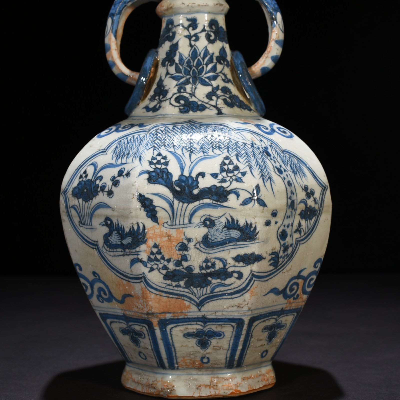 Yuan Dnasty blue and white lotus pond double-eared octagonal vase with mandarin duck pattern