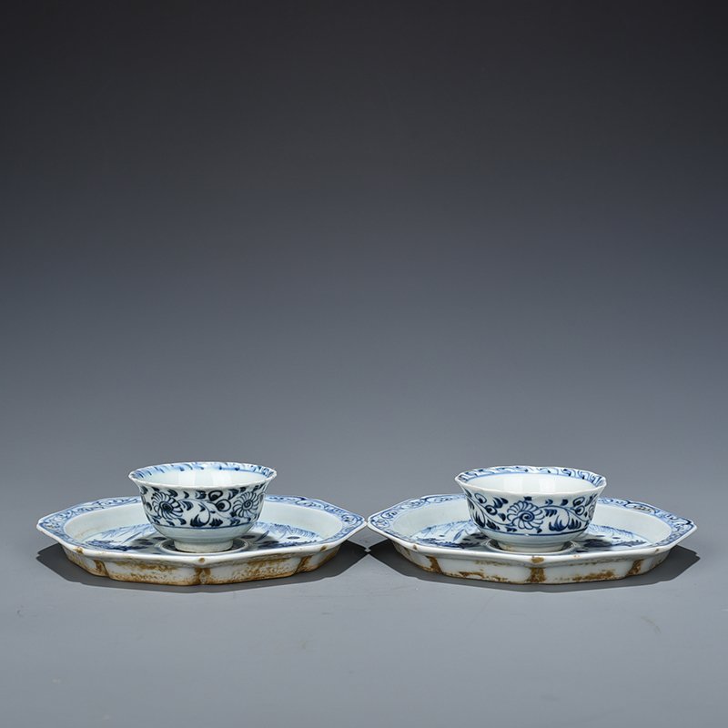 Yuan Dyansty lotus pond tea cup with mandarin duck pattern and holder
