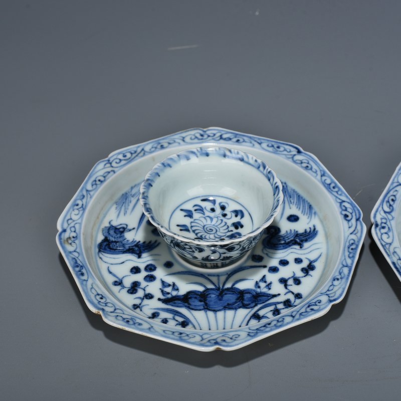 Yuan Dyansty lotus pond tea cup with mandarin duck pattern and holder