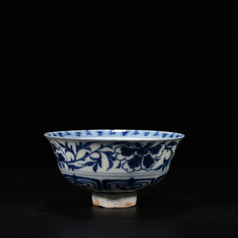 Yuan Dynasty blue and white lotus pond bowl with mandarin duck pattern