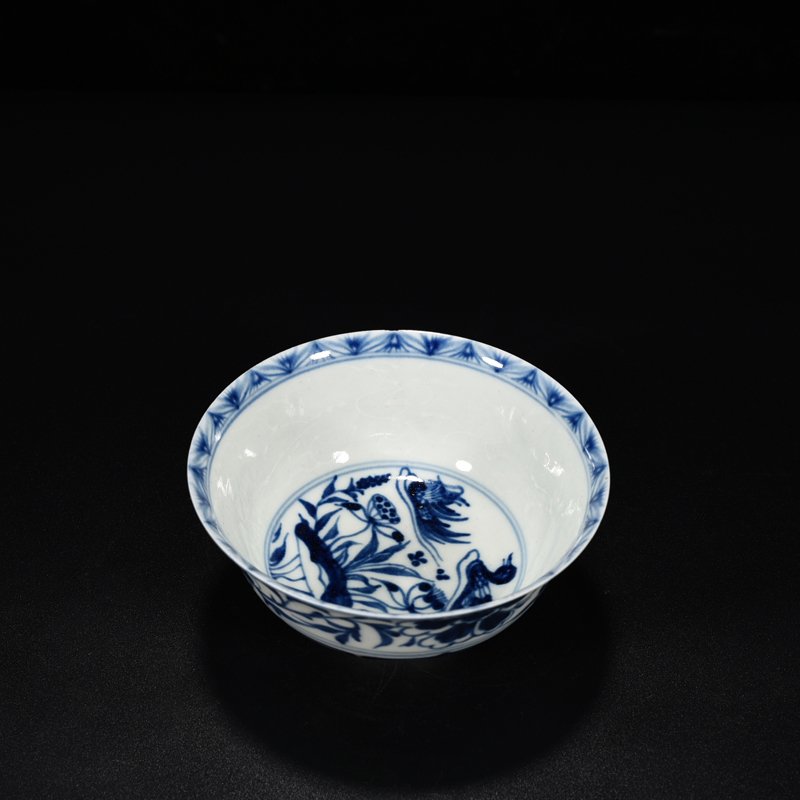 Yuan Dynasty blue and white lotus pond bowl with mandarin duck pattern