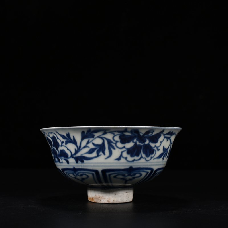 Yuan Dynasty blue and white lotus pond bowl with mandarin duck pattern