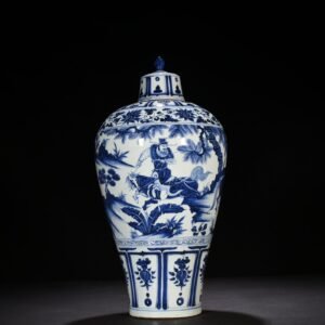 Yuan Dynasty blue and white Xiao He chasing Han Xin under the moon plum vase with story pattern
