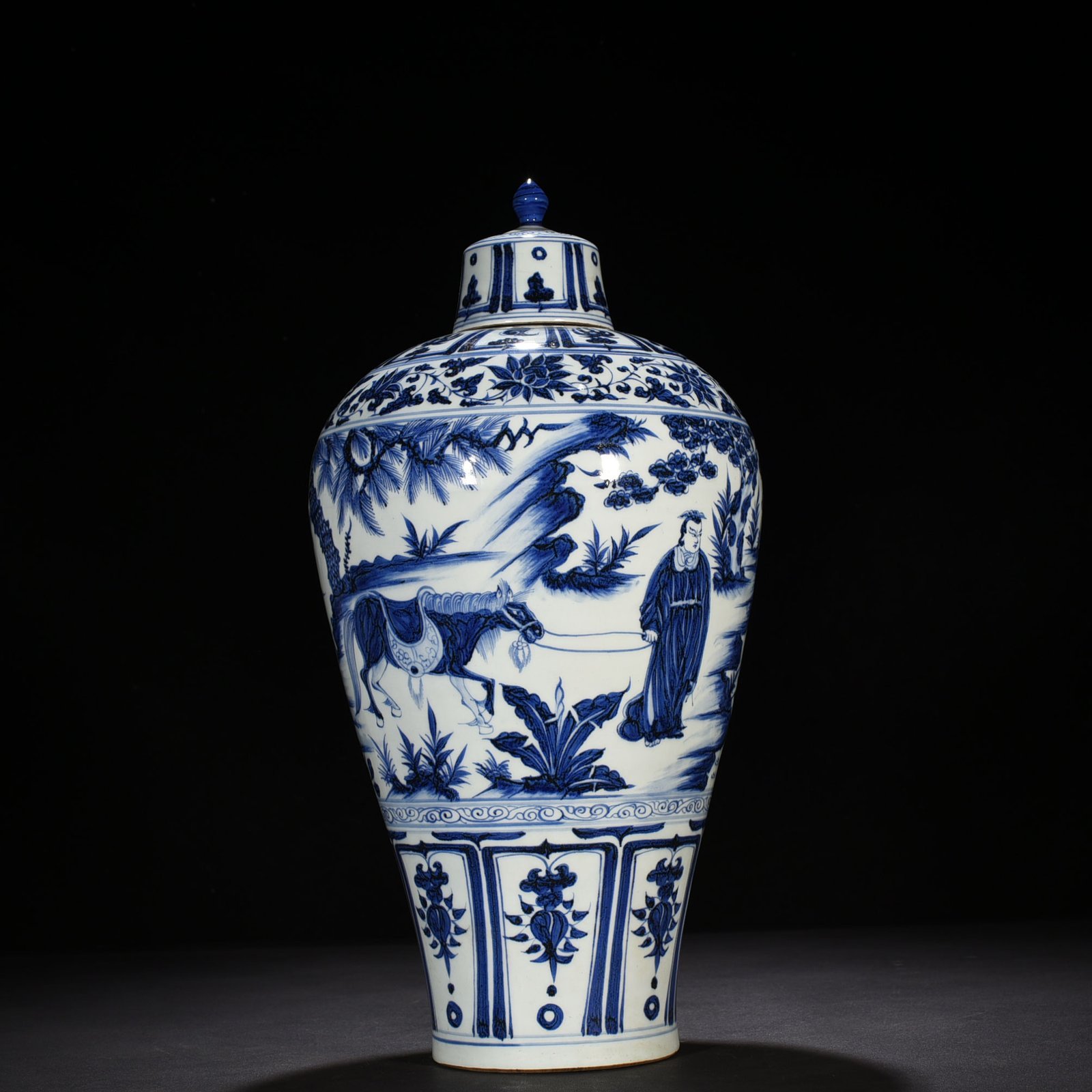 Yuan Dynasty blue and white Xiao He chasing Han Xin under the moon plum vase with story pattern