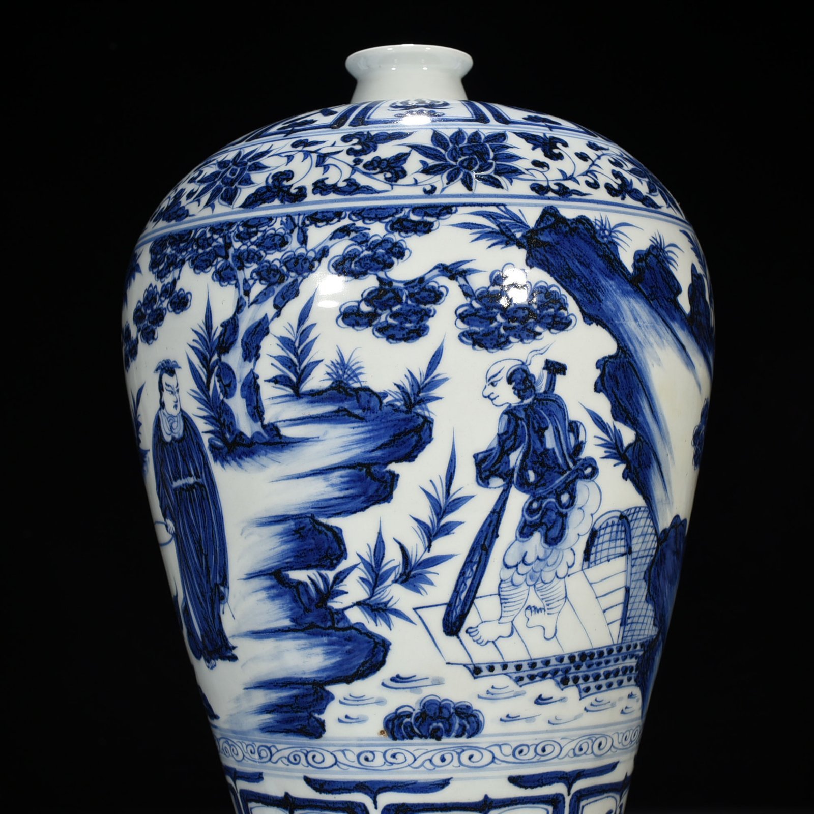 Yuan Dynasty blue and white Xiao He chasing Han Xin under the moon plum vase with story pattern