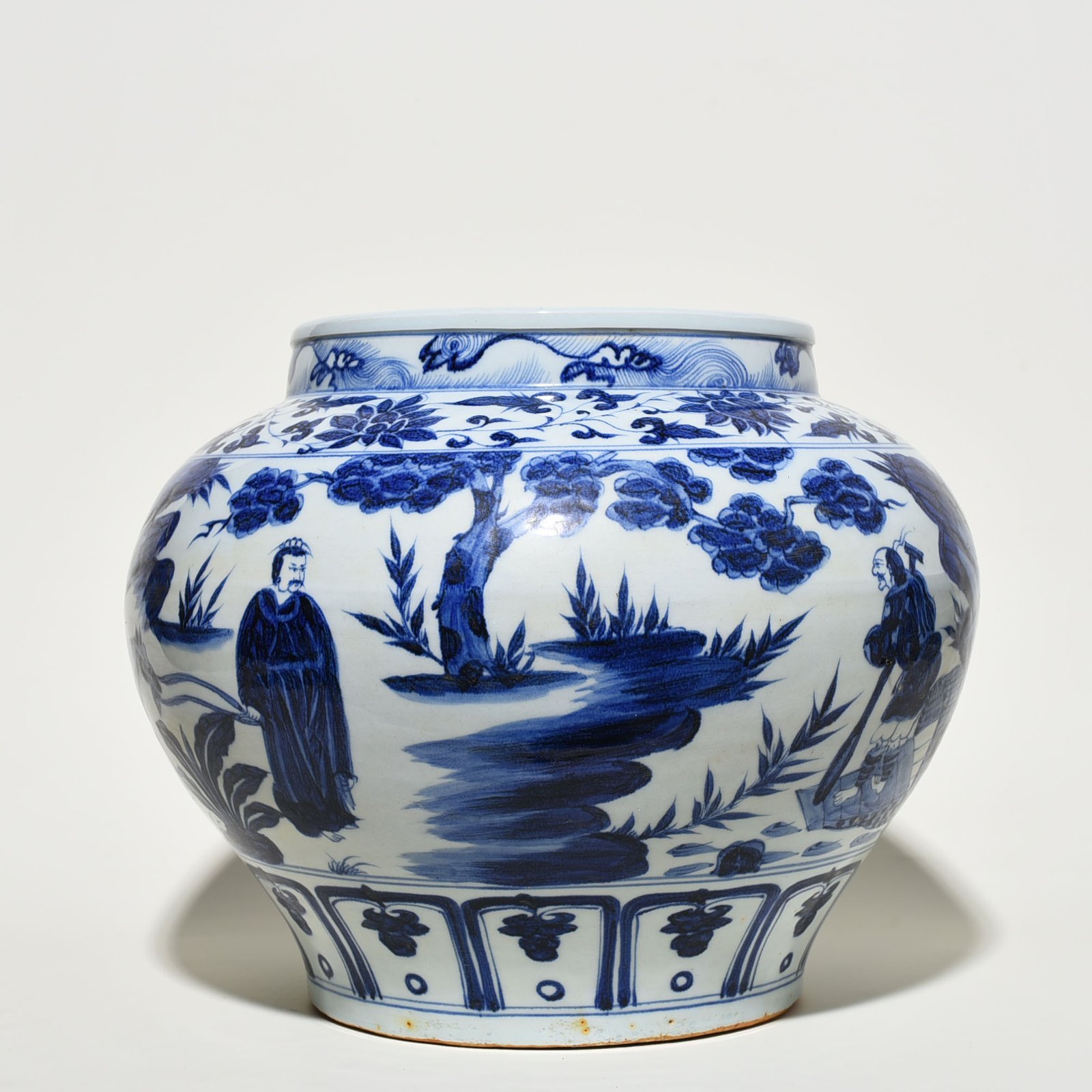 Yuan Dynasty blue and white Xiao He chasing Han Xin under the moon story jar