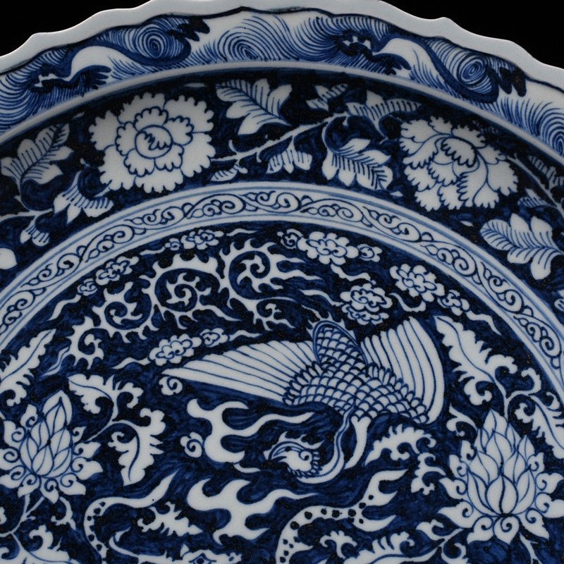 Yuan Dynasty blue and white blue background with white flowers reverse blue and white unicorn and phoenix pattern