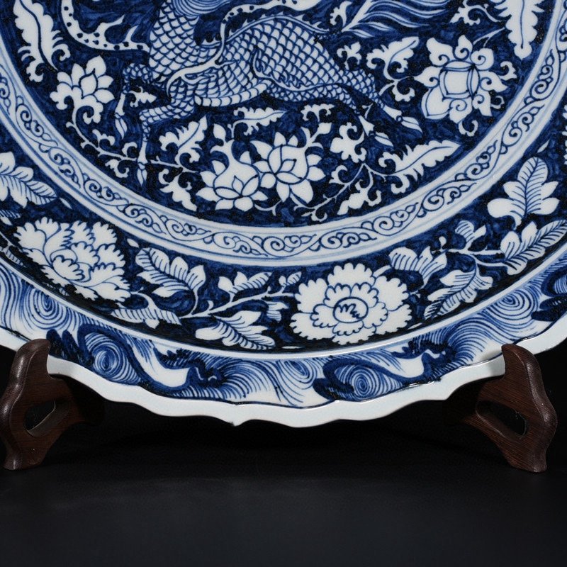 Yuan Dynasty blue and white blue background with white flowers reverse blue and white unicorn and phoenix pattern
