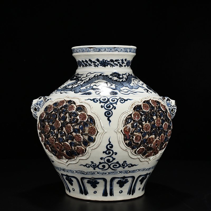 Yuan Dynasty blue and white plastic four seasons flower pattern animal ear jar